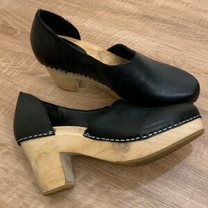 Free People clogs women’s size 7.5